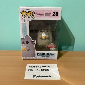 PUSHEEN W CUPCAKE (Special Edition) Pusheen Funko Pop #28